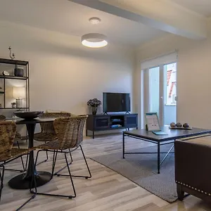  Apartment Glamorous 2bdr By Lovelystay